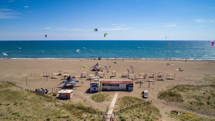 Школа кайтсерфинга в Черногории