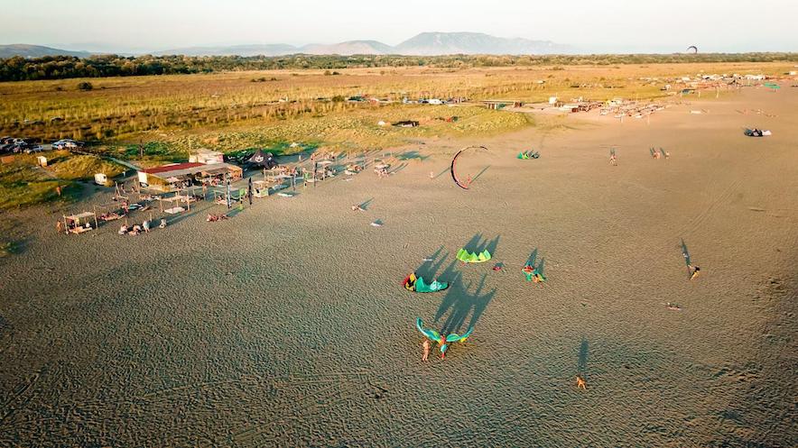 Школа кайтсерфинга в Черногории