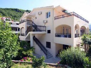 Отель Apartments Raicevic 3* Будва Apartments Raicevic
