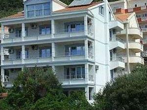 Отель Medin Apartments 3* Петровац Medin Apartments