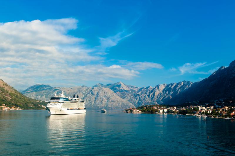 круизный лайнер Котор