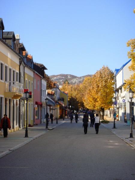 Цетинье/></div></p>
<!-- <em class='date-in-article'>chernogoriya-club.ru – 31.10.2017</em> -->
<div class='pagination'>
<a href='/montenegro/news/20367/' class='prev text' title='Предыдущая новость'><i class='fa fa-chevron-left' aria-hidden='true'></i></a>
<a href='/montenegro/news/'>все новости</a>
<a href='/montenegro/news/20369/' class='next text' title='Следующая новость'><i class='fa fa-chevron-right' aria-hidden='true'></i></a>
</div>
<br>
<script>
html =