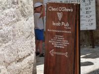 Chest O'Shea's Irish Pub